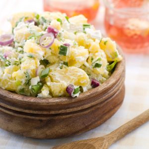 Fruchtiger Kartoffelsalat mit Hühnchen