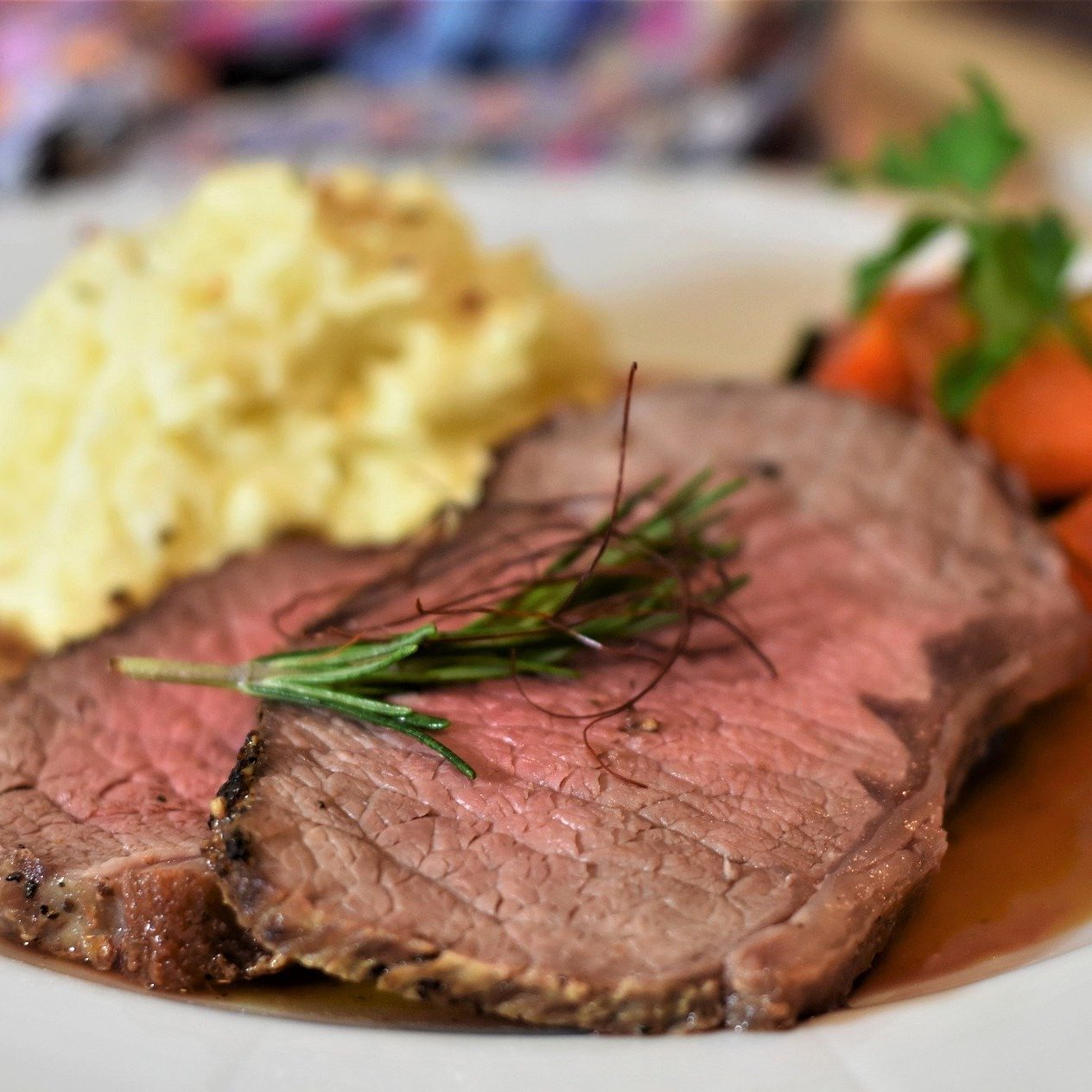 Rindersteaks mit Püree Rindersteaks mit Püree
